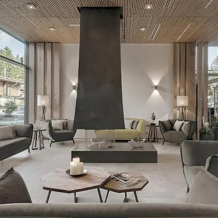 Holz Otel
